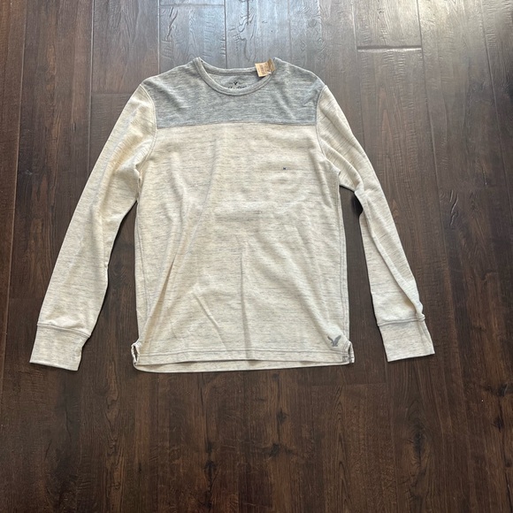 American Eagle Outfitters Gray and Cream Long Sleeve Tee - Picture 1 of 2